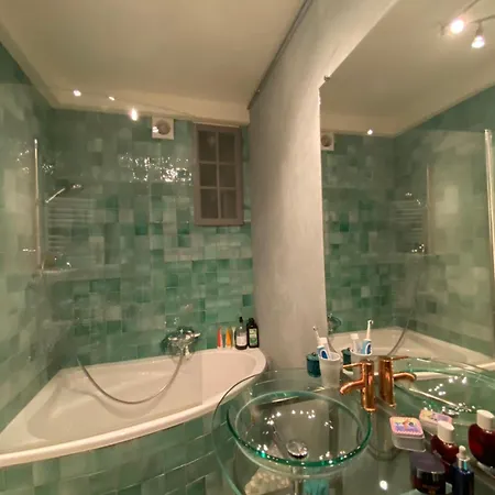 Apartment Grand Avec Parking Montparnasse 14e Paris